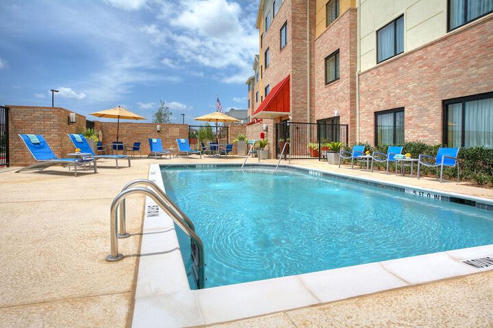 Pool 4 of 35