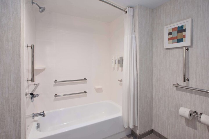 Room 17 of 26