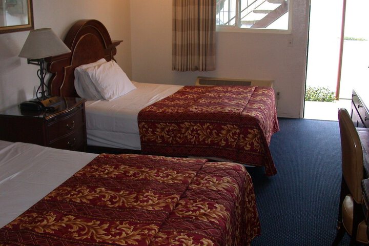 Room 50 of 53