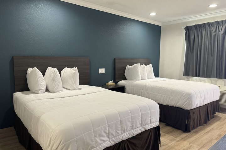 Room 9 of 20