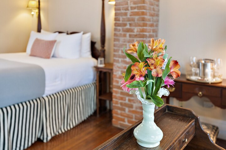 McCully House Inn