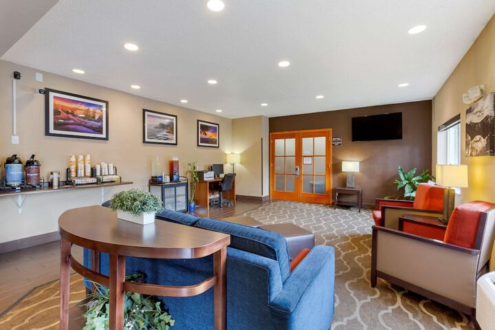 Hotel Interior 12 of 51