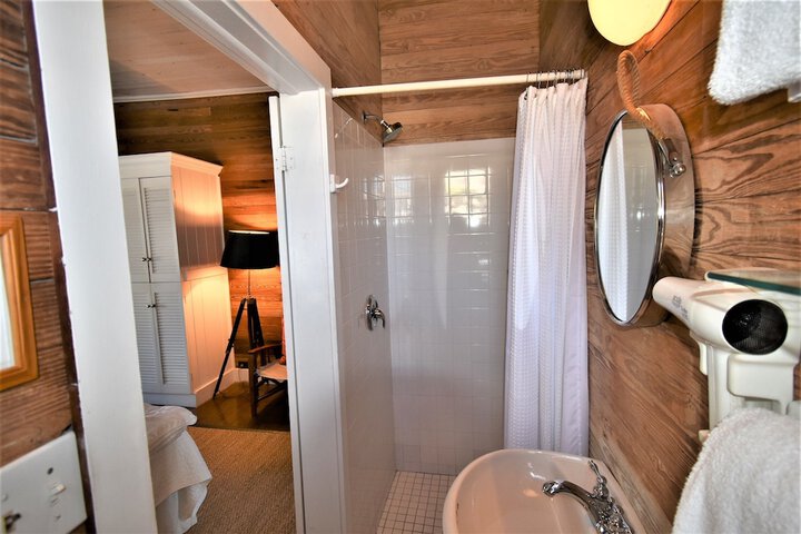 Room 207 of 259