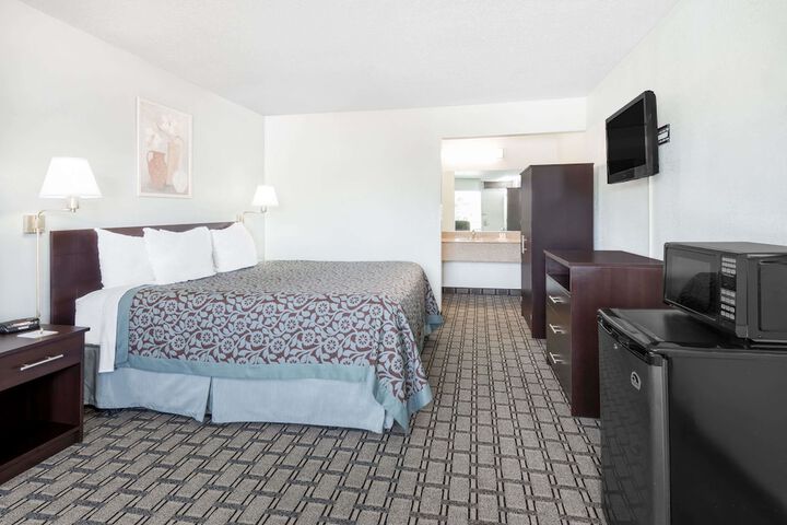 Room 13 of 20