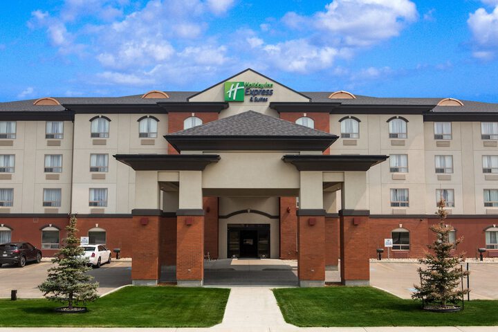 Hotel 12 of 65