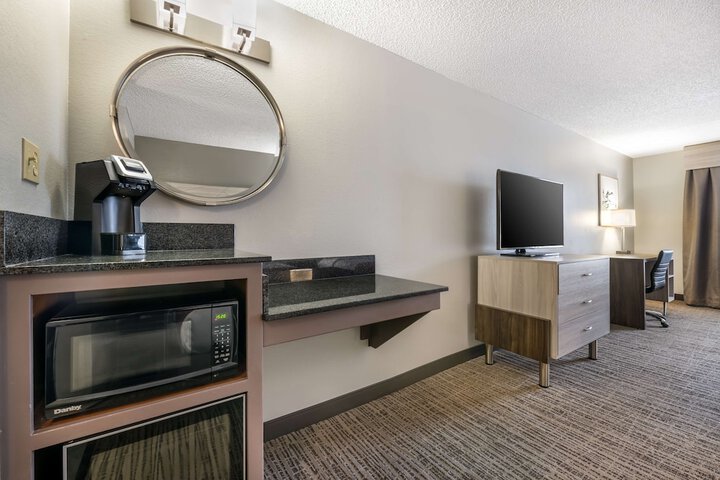 Room 11 of 41