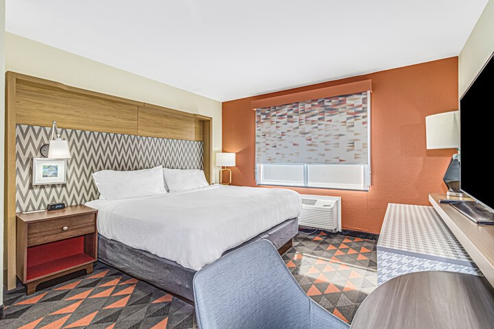Room 43 of 95