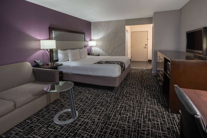 Room 21 of 53