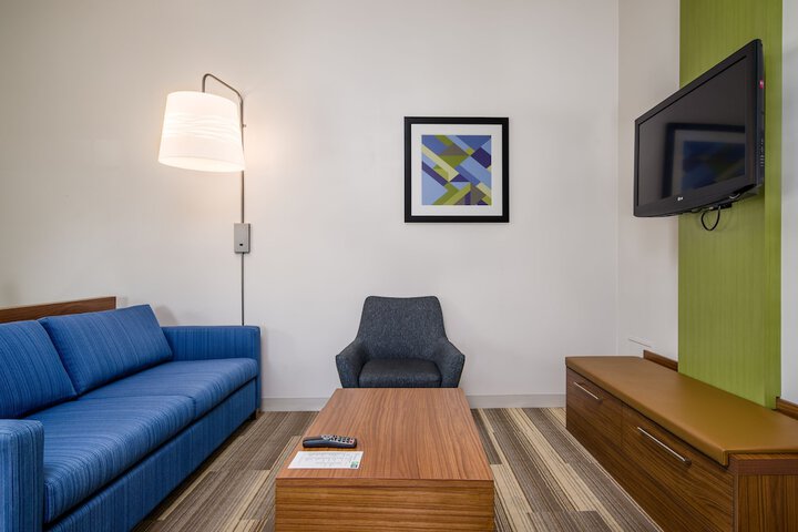Room 18 of 44