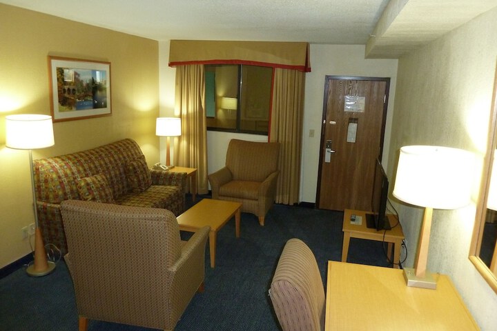 Room 9 of 41