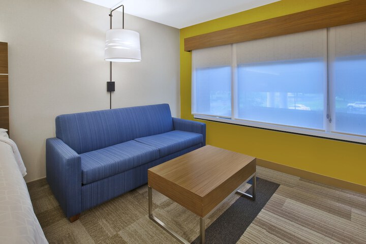 Room 50 of 80