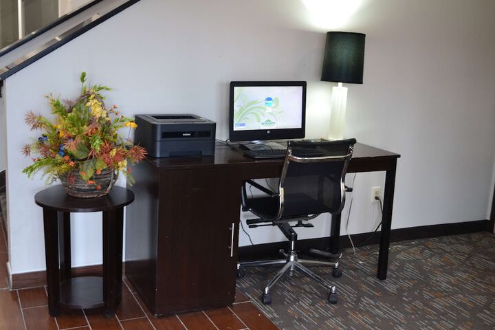 Wingate by Wyndham Bel Air I-95 Exit 77A / APG Area