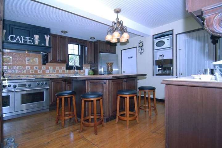 Island Guest House B & B