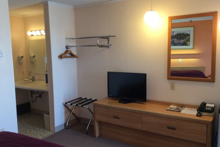 Budget Host Inn Iron Mountain