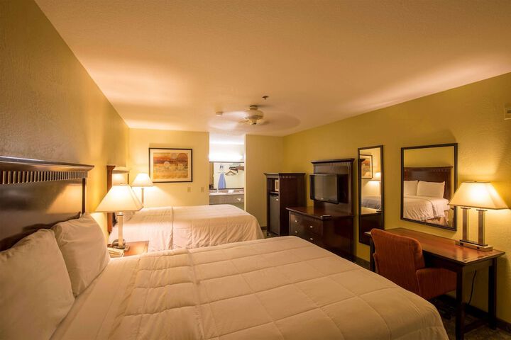 Room 32 of 49