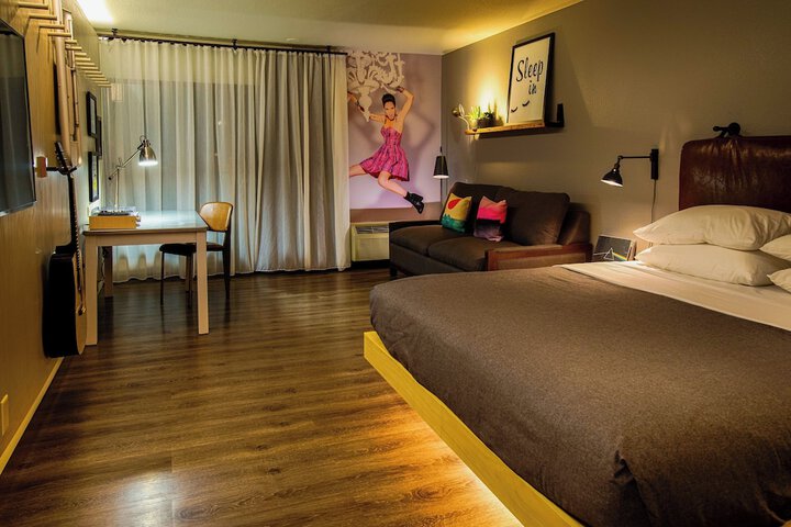 MOXY Phoenix Tempe / ASU Area