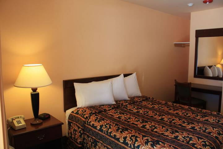 Room 8 of 24