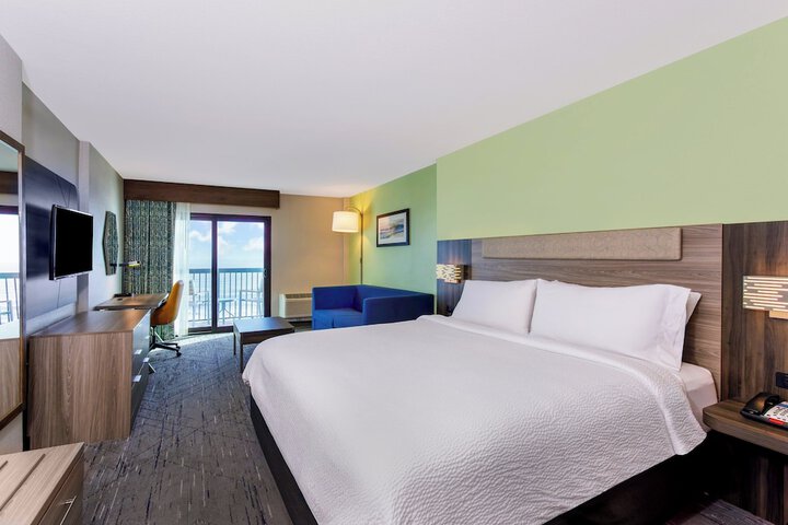 Room 46 of 90