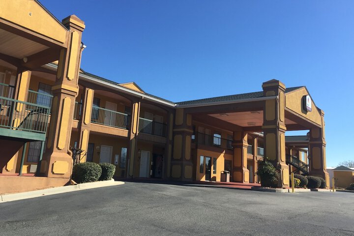 Hotel 5 of 25