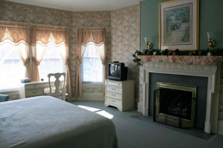 Room 21 of 42