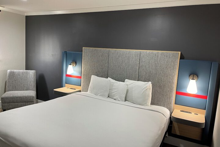 Room 25 of 31