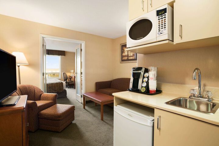 Room 9 of 50