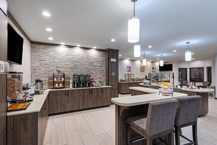 Staybridge Suites IAH Airport East by IHG