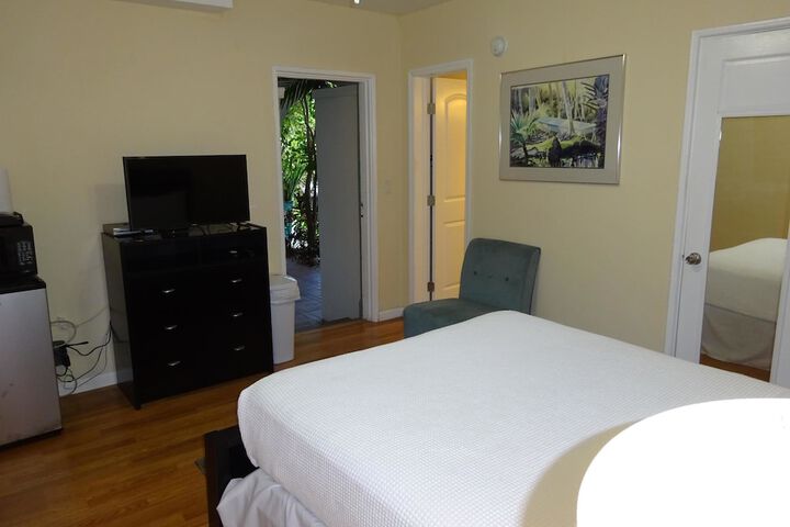 Room 106 of 141