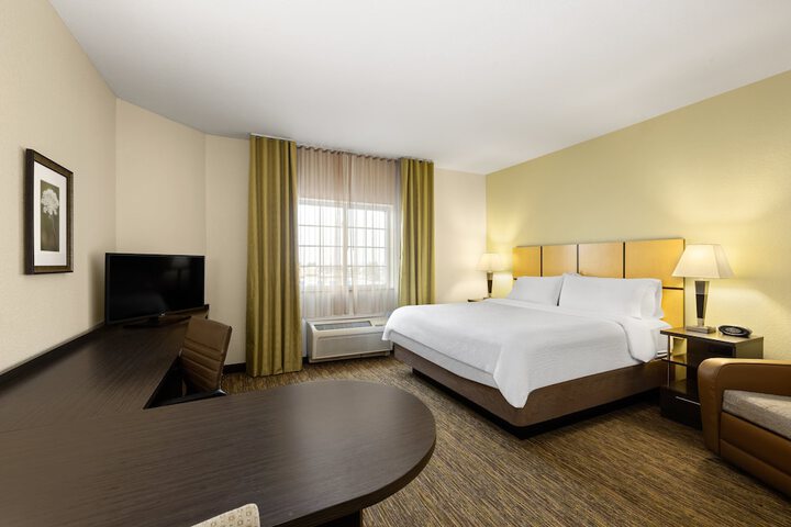 Room 10 of 37