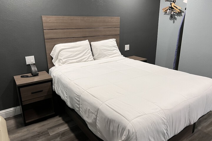 Room 25 of 52