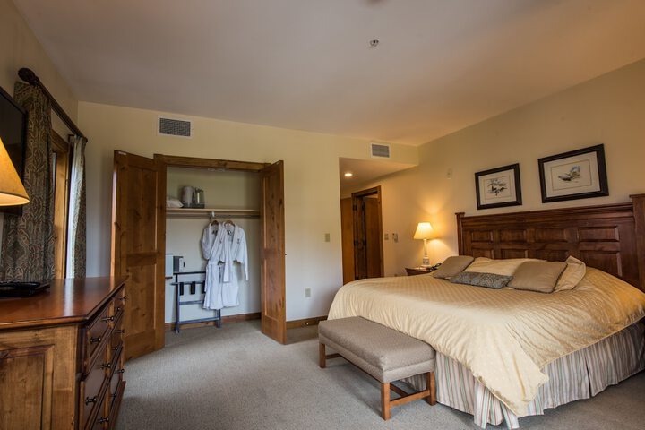 Room 44 of 164