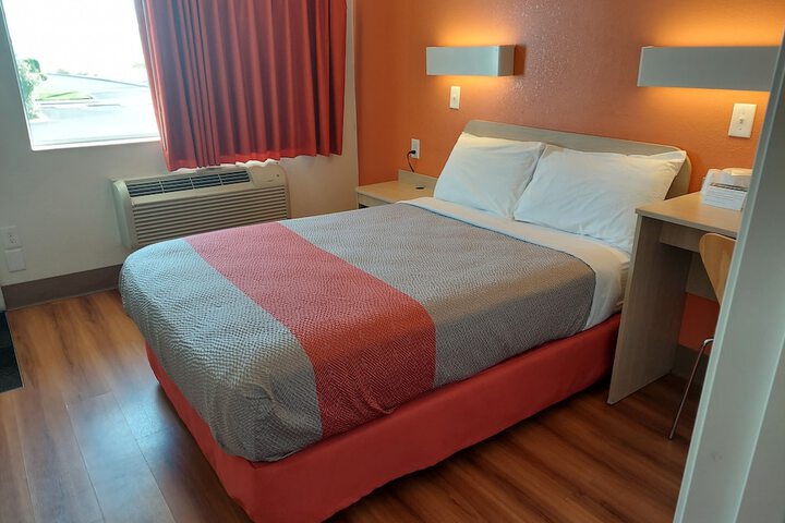Room 35 of 42