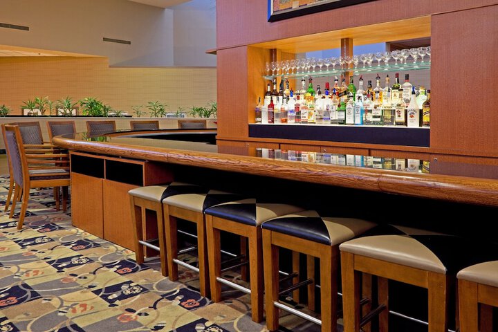 Lounge 63 of 71