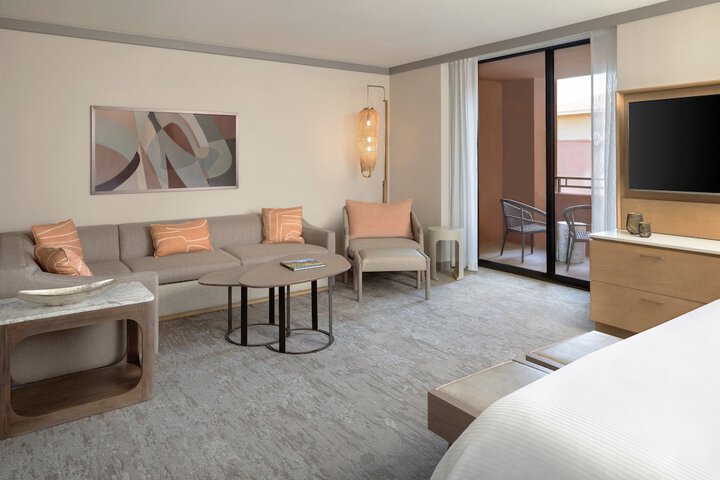 Room 41 of 142