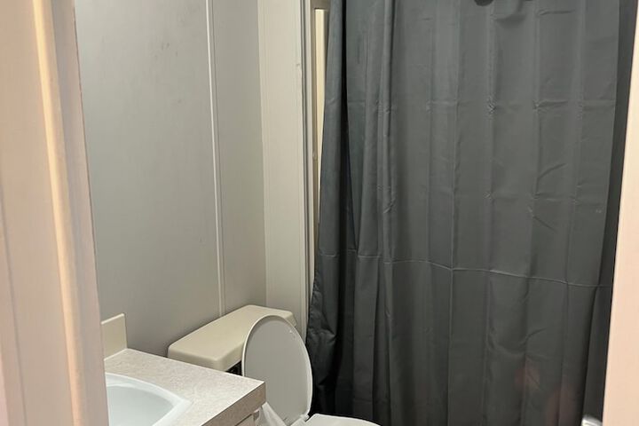 Room 21 of 68