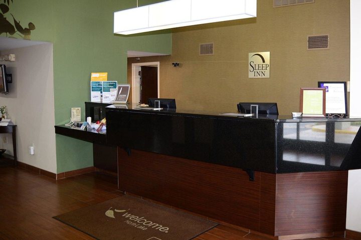 Hotel Interior 10 of 27