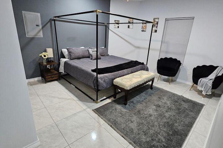 Beautiful Apartment 9 min to Mercedes Outlets
