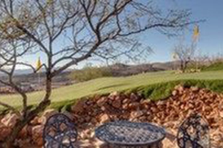 Dream Manor Inn