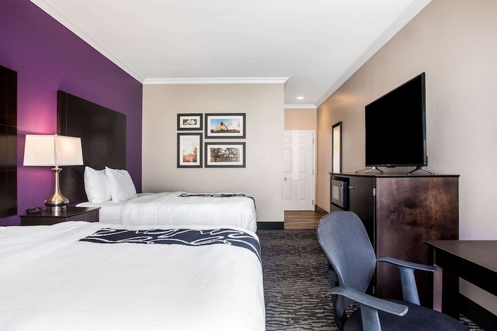 Room 37 of 46