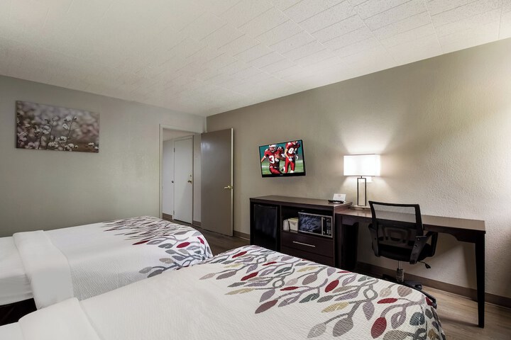 Room 14 of 34