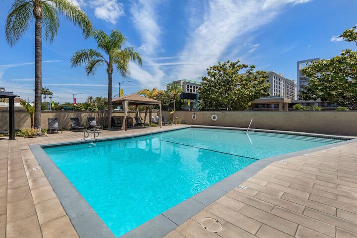 Pool 4 of 54