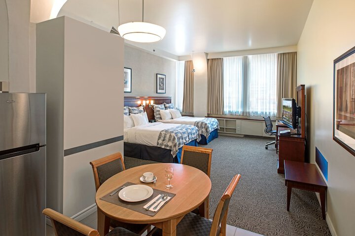 Le Square Phillips Hotel & Suites