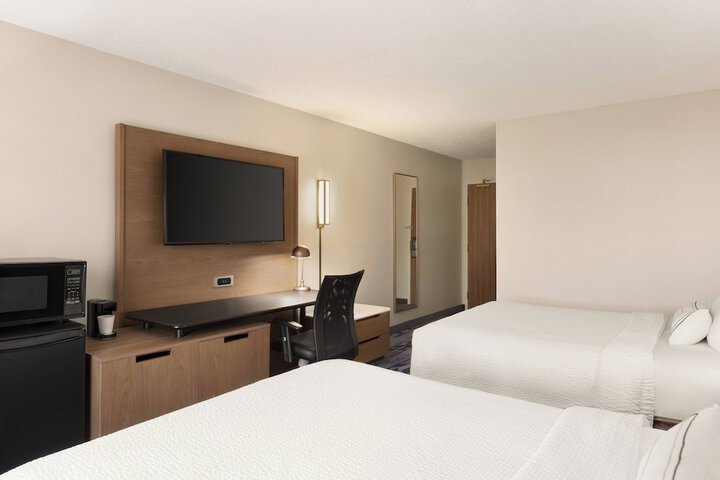 Fairfield Inn and Suites by Marriott Wheeling St. Clairsville