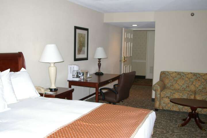 Room 25 of 48