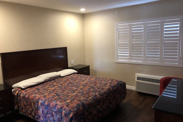 Room 21 of 51