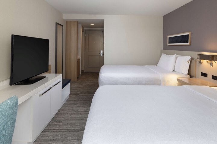 Room 15 of 36