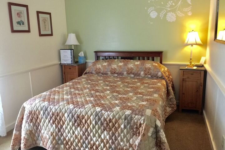 Alexanders Lodge