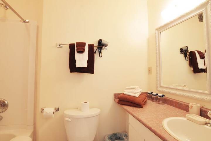 Room 24 of 51