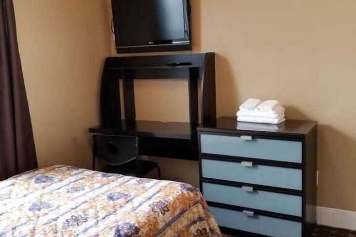 Room 17 of 29