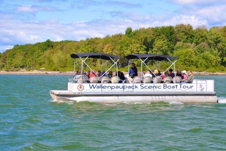 East Shore Lodging